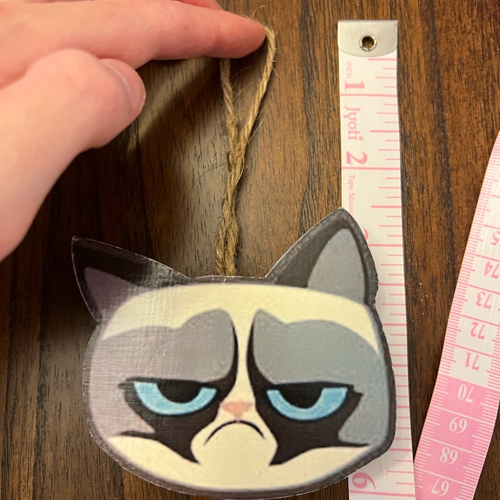 Grumpy Cat Hanging Ornament - Picture 11 of 12